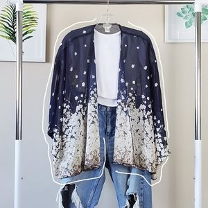 Very pretty floral kimono